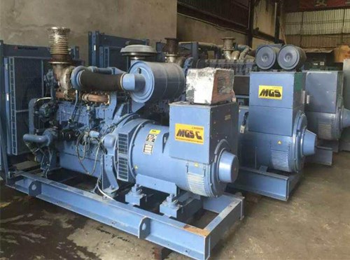 龙南发电机组带负载降电压是什么原因照成的？