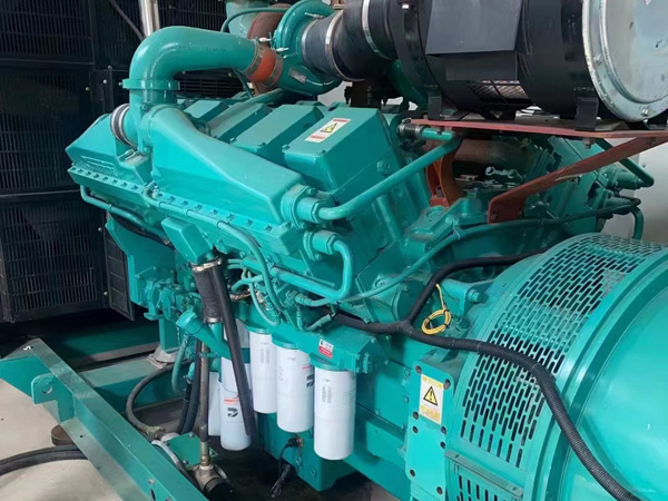 龙南更换100kW柴油发电机组机油时，需要注意哪些事项？