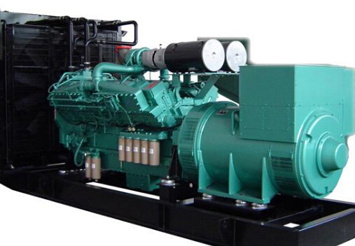 龙南冬季柴油发电机组启动前应进行哪些预热操作？